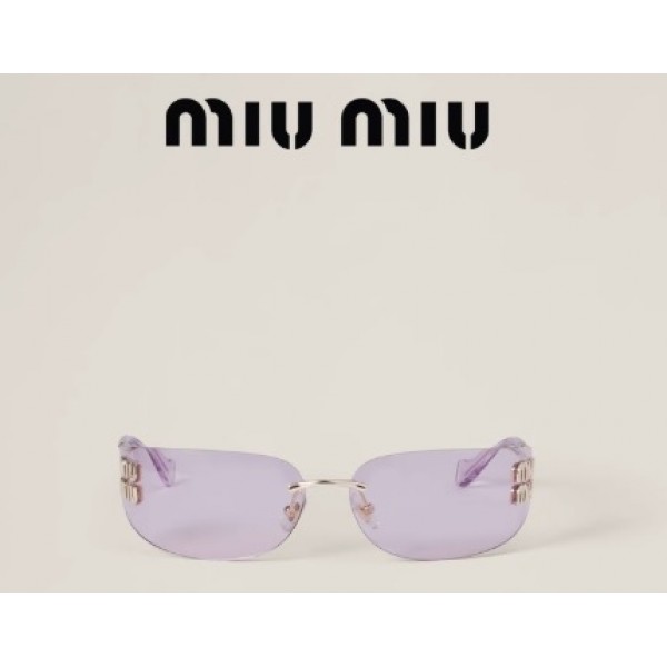  Miu Miu logo sungla...